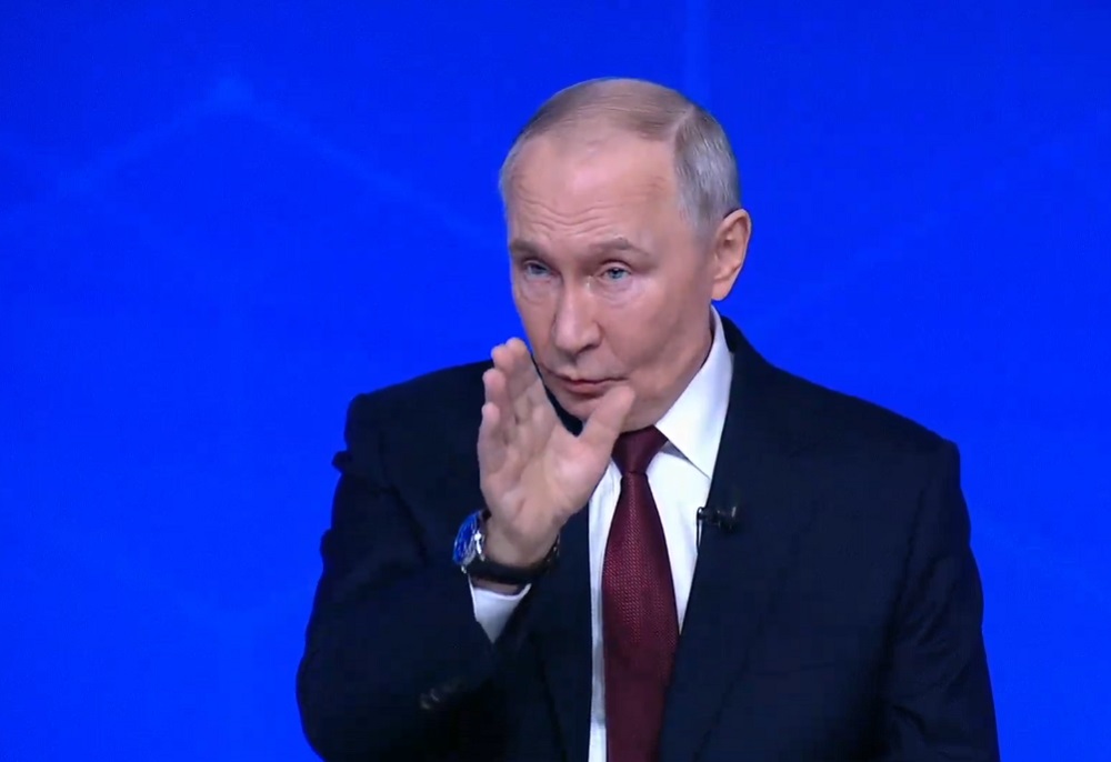 Путин пообещал защищать активы России через международные суды